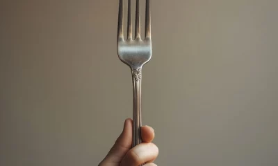 Жительница Ярославской области мыла посуду и выбила мужу вилкой глаз