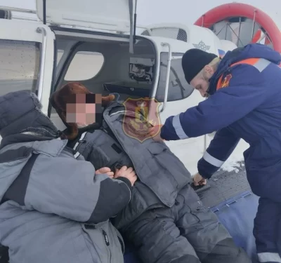 Со льда Рыбинского водохранилища спасли сломавшего ногу рыбака