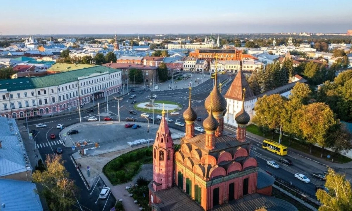 В Ярославле начнут красить телебашню В Ярославле начнут красить телебашню