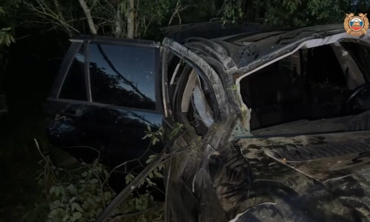 Под Ярославлем в перевернувшейся BMW X5 погибли мужчина и женщина Под Ярославлем в перевернувшейся BMW X5 погибли мужчина и женщина
