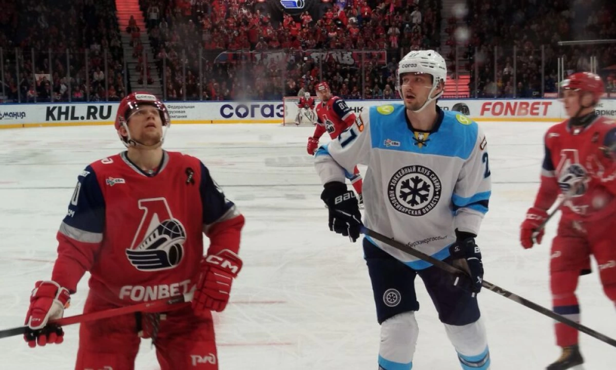 &laquo;Локомотив&raquo; взял верх над &laquo;Сибирью&raquo; и вернулся на первое место