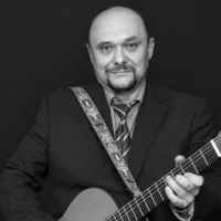 В Ярославле ушёл из жизни бард Владимир Лебедев