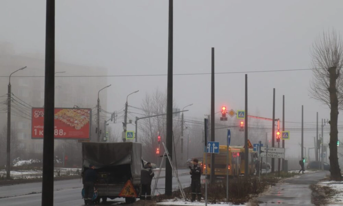 В Ярославле начали монтаж нового освещения на проспекте Машиностроителей В Ярославле начали монтаж нового освещения на проспекте Машиностроителей