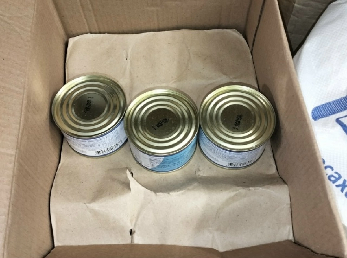 В Ярославской области в школе обнаружили подозрительные яйца и консервы