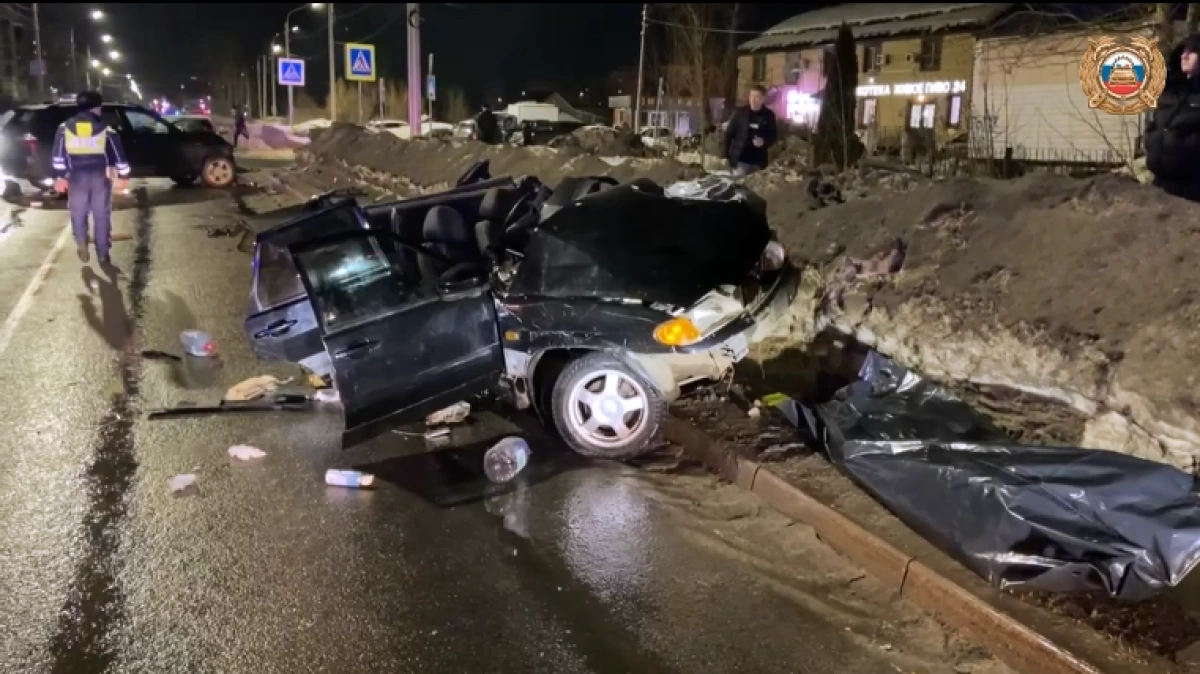В Ярославле в страшном ДТП погиб молодой водитель легковушки