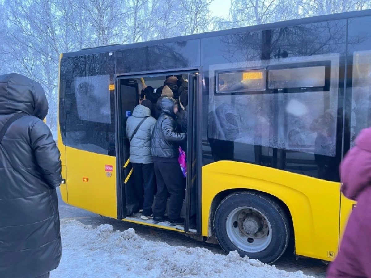 В Ярославле жители Резинотехники жалуются на давку в автобусах