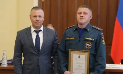 Ярославский губернатор поблагодарил пожарного за спасение трех утопающих