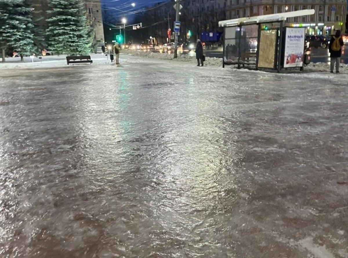 &laquo;Мокрая от крови шапка&raquo;: разбивший голову на льду ярославец потребовал полмиллиона