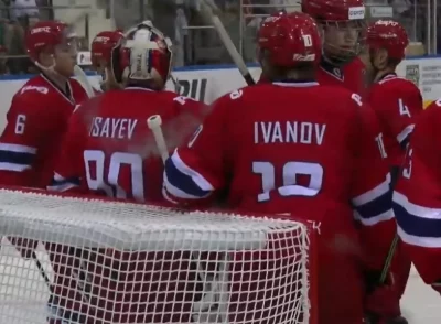 После очередного поражения Боб Хартли извинился перед вратарями &laquo;Локомотива&raquo;