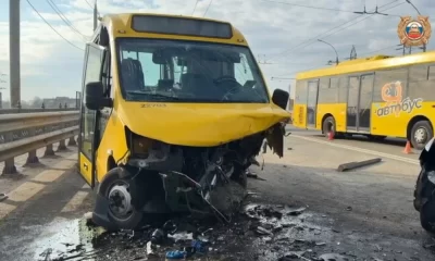 В больницу доставлены восемь пострадавших в ДТП с &laquo;Яавтобусом&raquo;