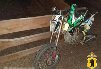 В Ярославле подросток на питбайке сбил двух девушек-пешеходов