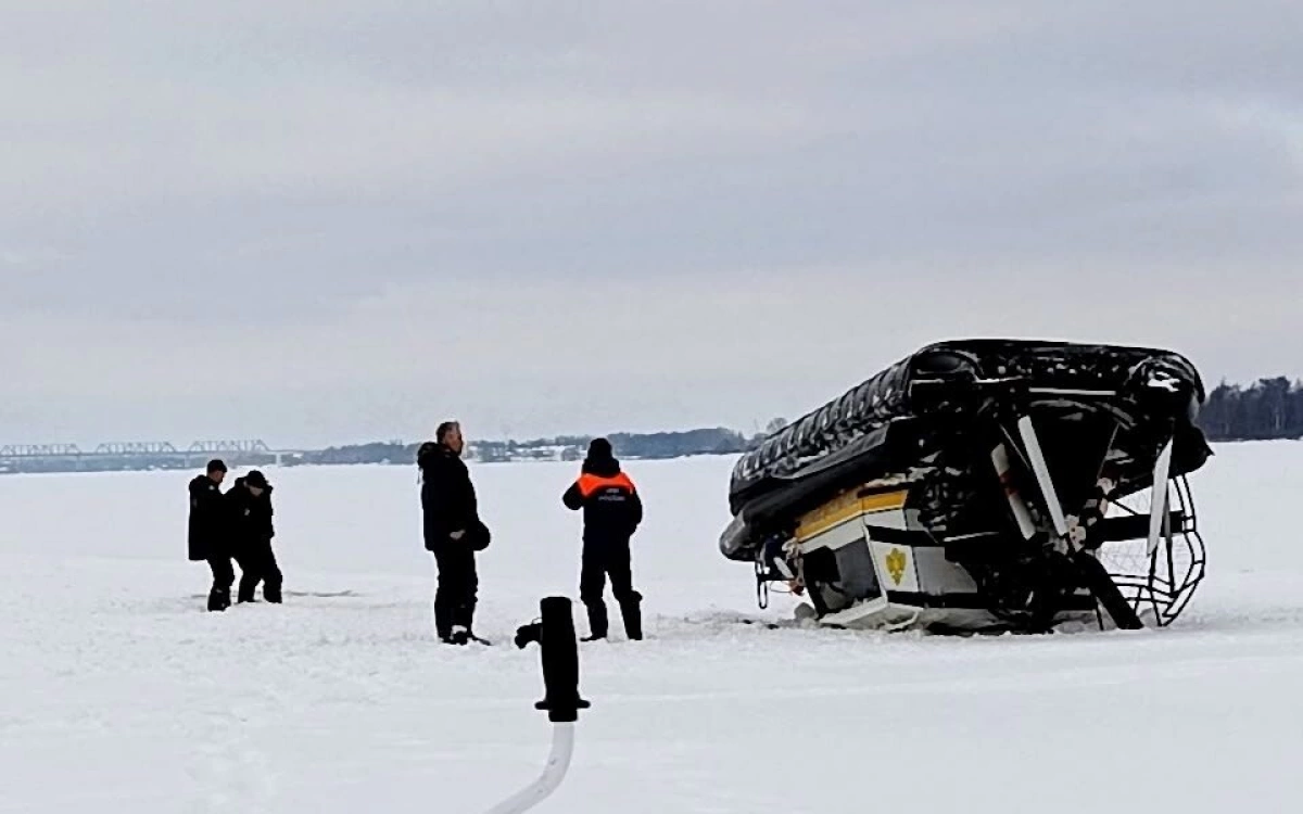В Ярославле рыбаки сообщили о перевернувшейся аэролодке МЧС