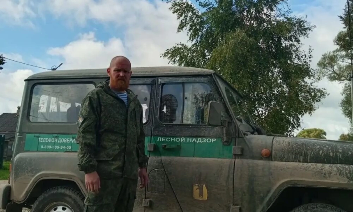 В Ярославской области заблудившиеся девушки поблагодарили лесника за спасение