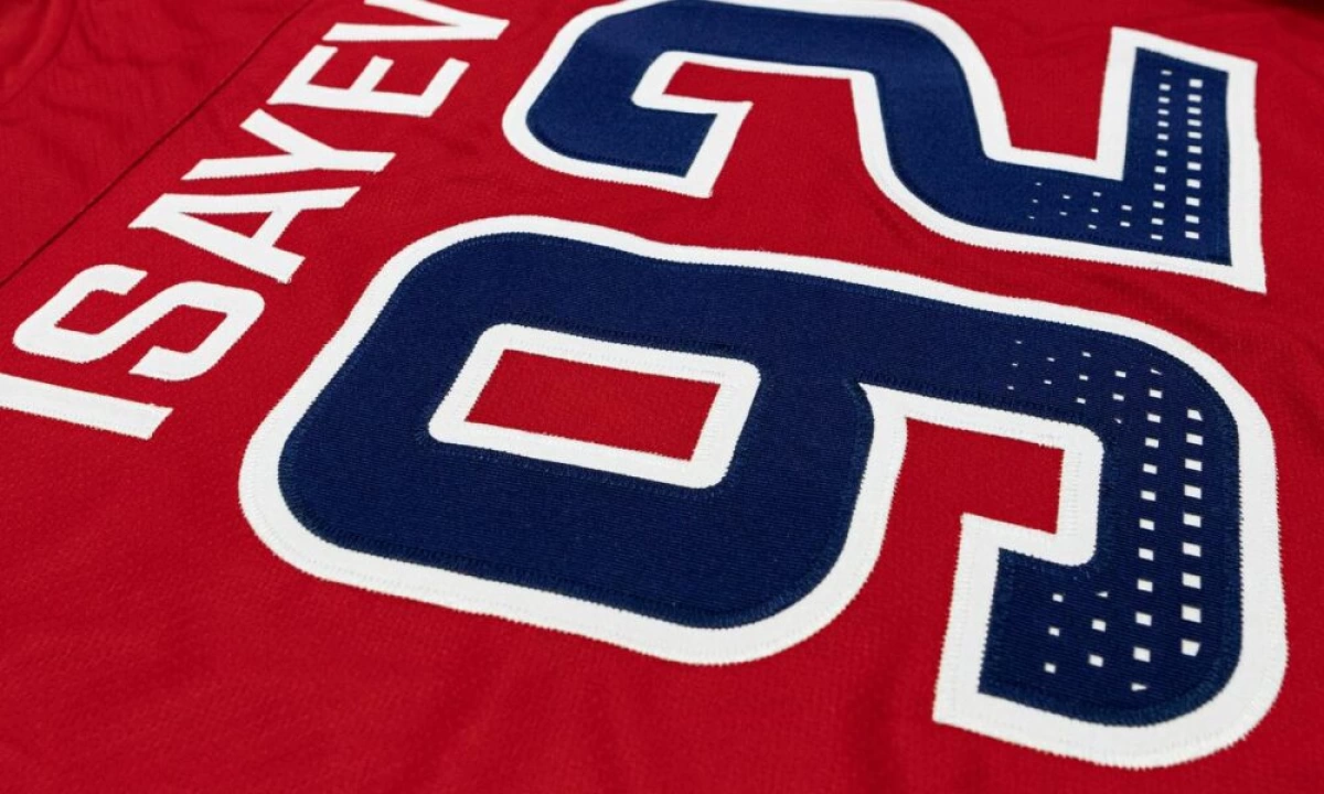 Стала известна зарплата лучшего голкипера КХЛ в &laquo;Локомотиве&raquo;