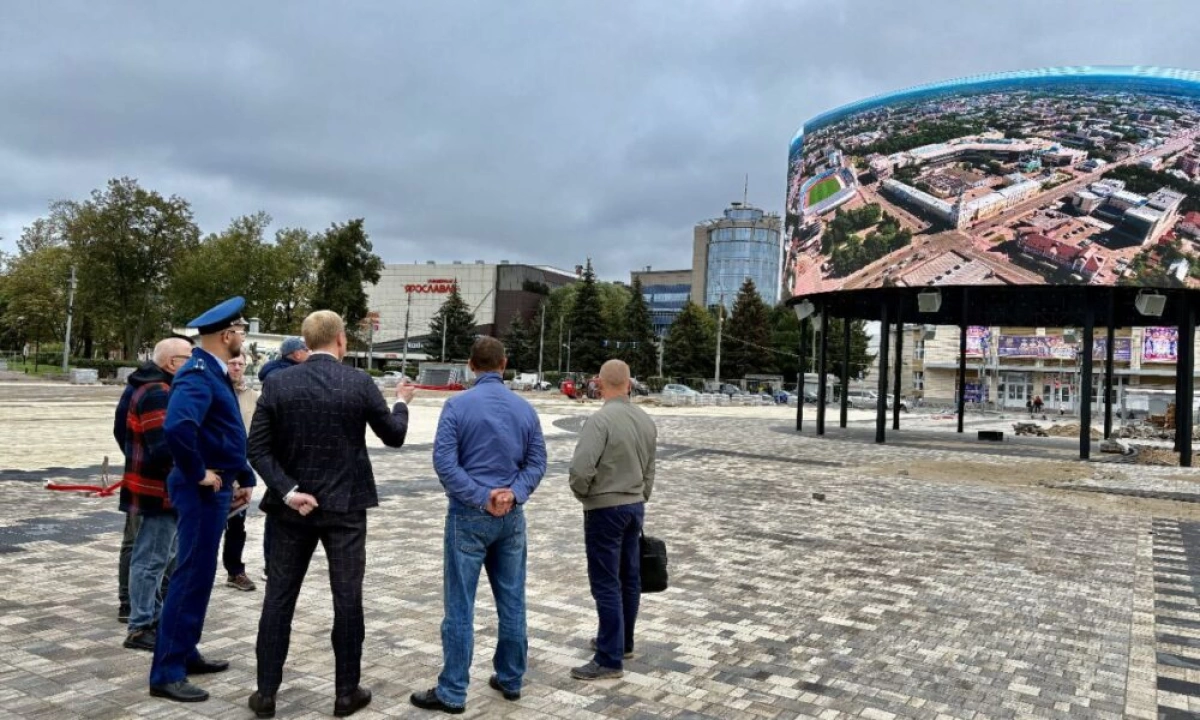 Ремонт площади Труда в Ярославле обещают закончить к середине ноября
