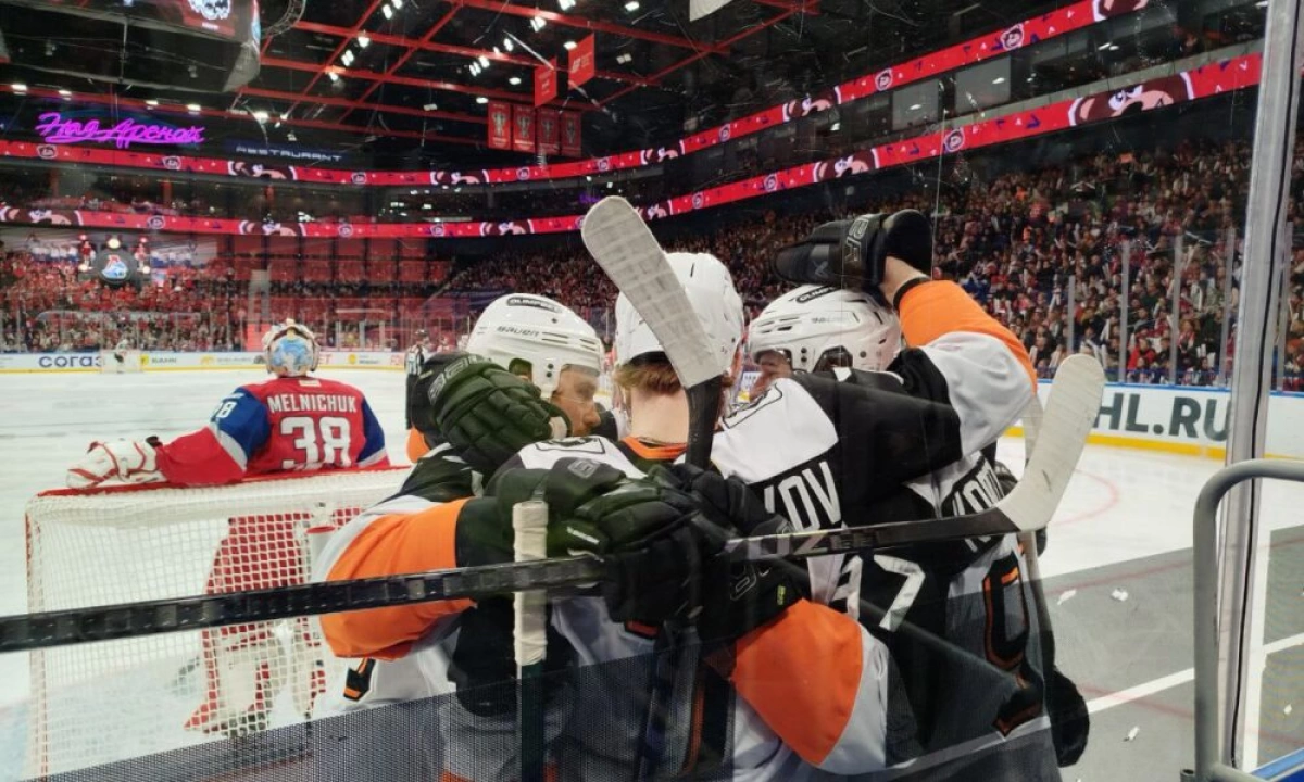 &laquo;Локомотив&raquo; дома пропустил шесть шайб от &laquo;Амура&raquo;