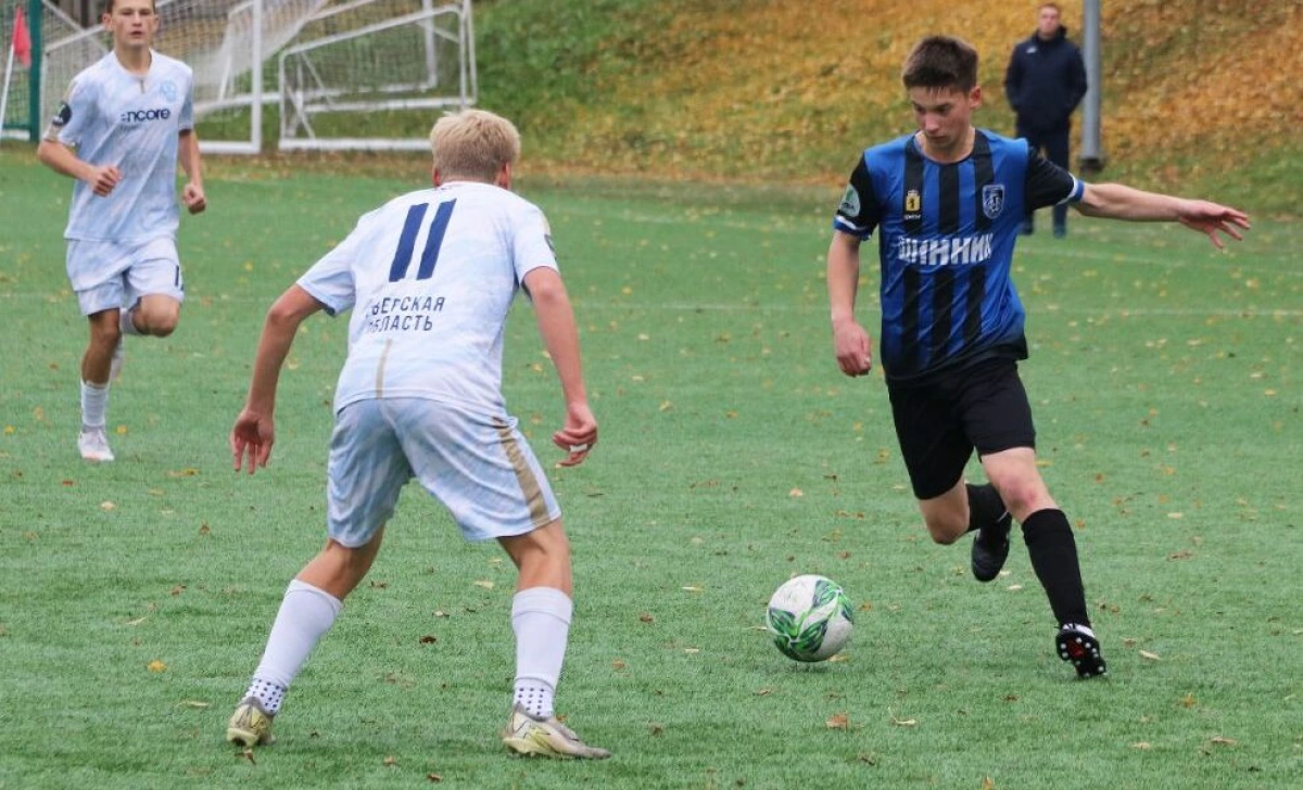 Воспитанники &laquo;Шинника&raquo; завершили сезон в Юношеской футбольной лиге