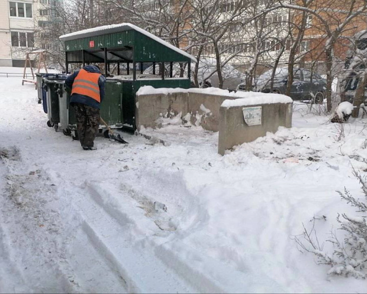 Ярославцам придут штрафы за парковку у мусорных площадок