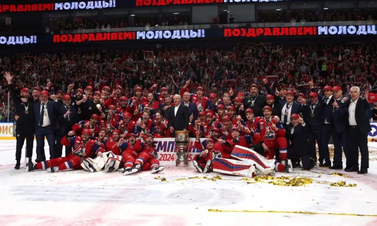 Комментатор КХЛ-ТВ считает &laquo;Локомотив&raquo; фаворитом сезона