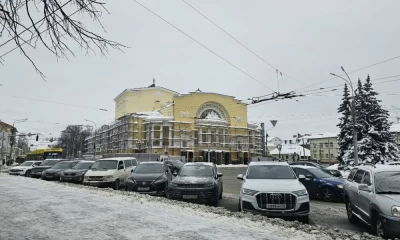 В Ярославле предложили убрать парковку рядом с памятником Федору Волкову