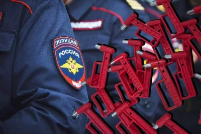 Полиция нашла школьников, похищавших аварийные молотки из &laquo;Яавтобусов&raquo;