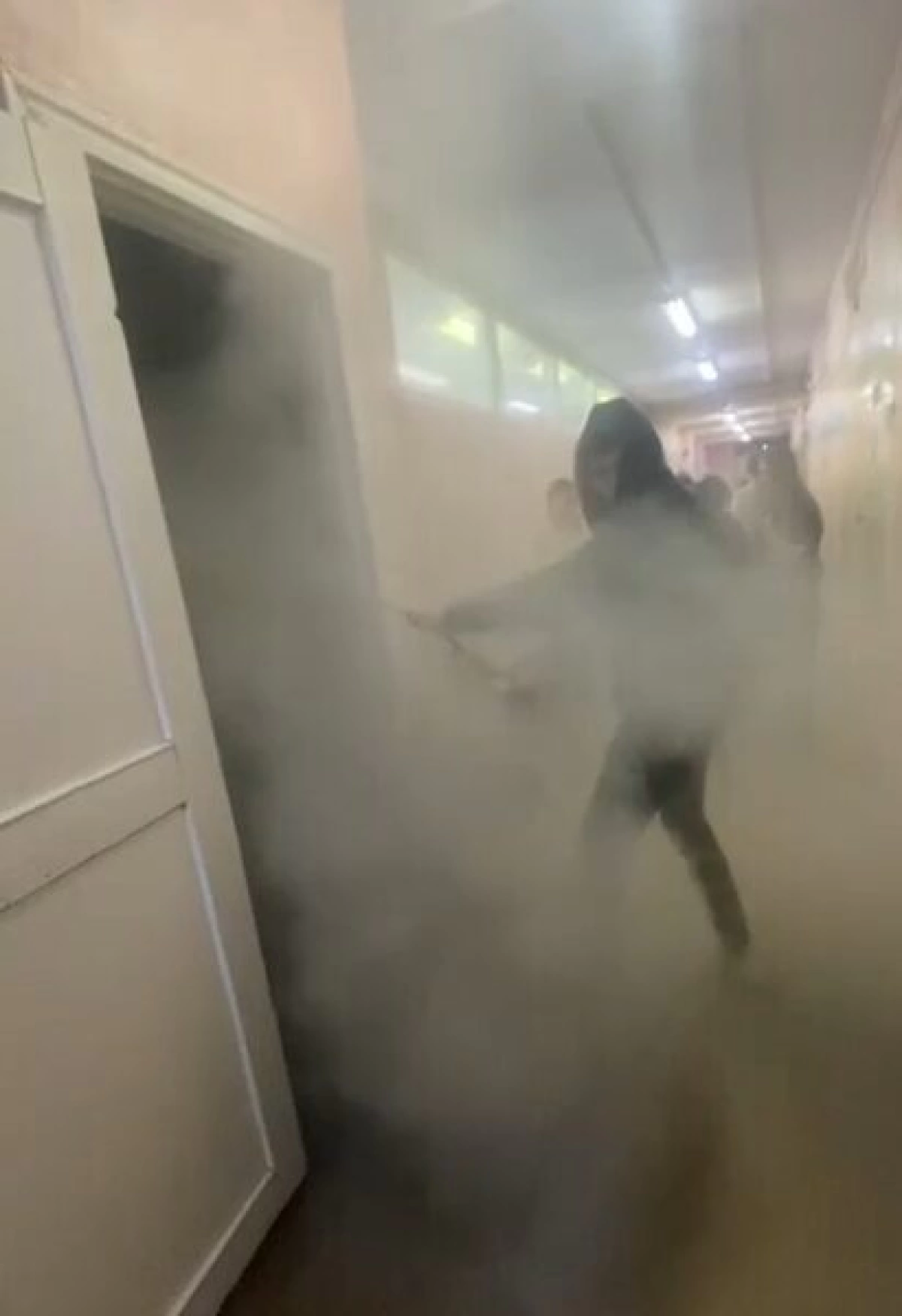 В Ярославской области ученик совершил поджог перегородки в школьном туалете