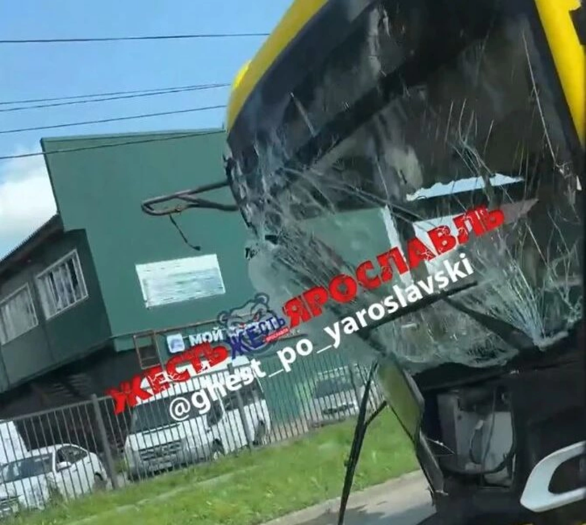 В ДТП с «Яавтобусом» на проспекте Октября пострадали шесть человек В ДТП с «Яавтобусом» на проспекте Октября пострадали шесть человек