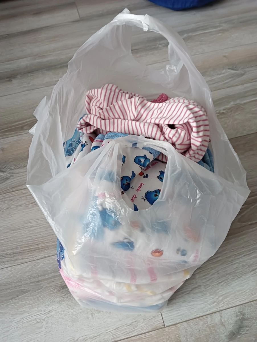 Пакет вещей на девочку - 62 р.