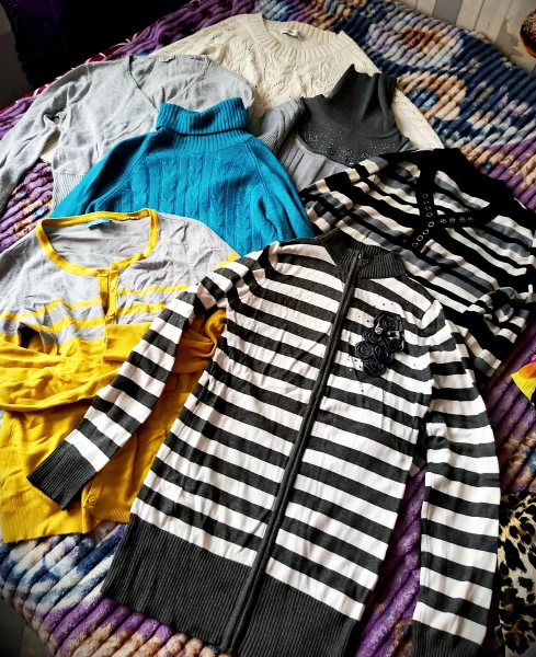 Женские вещи 42-44 размера.