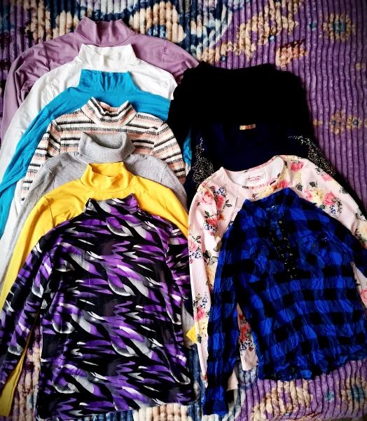 Женские вещи 42-44 размера.