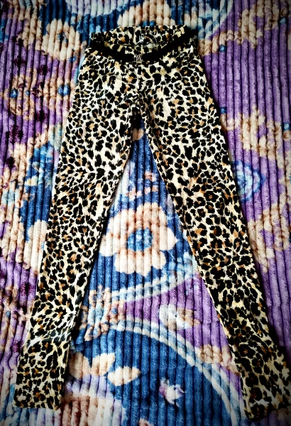 Женские вещи 42-44 размера.